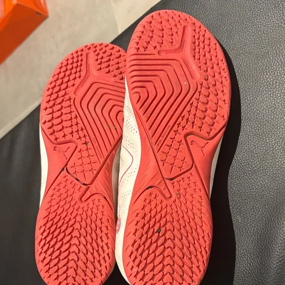 Puma White and Red Indoor Soccer Cleats - Picture 3 of 4